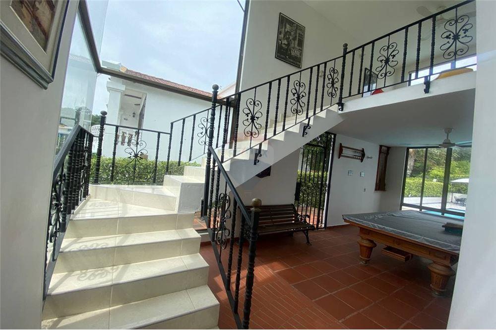Spectacular Single Family Home